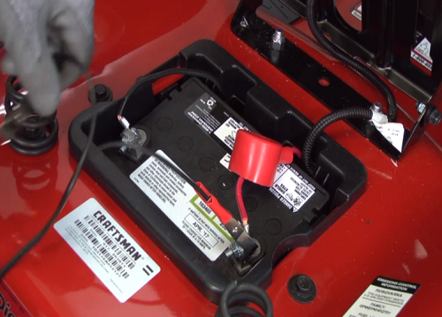 How to Charge a Lawn Mower Battery? | TreillageOnline.com